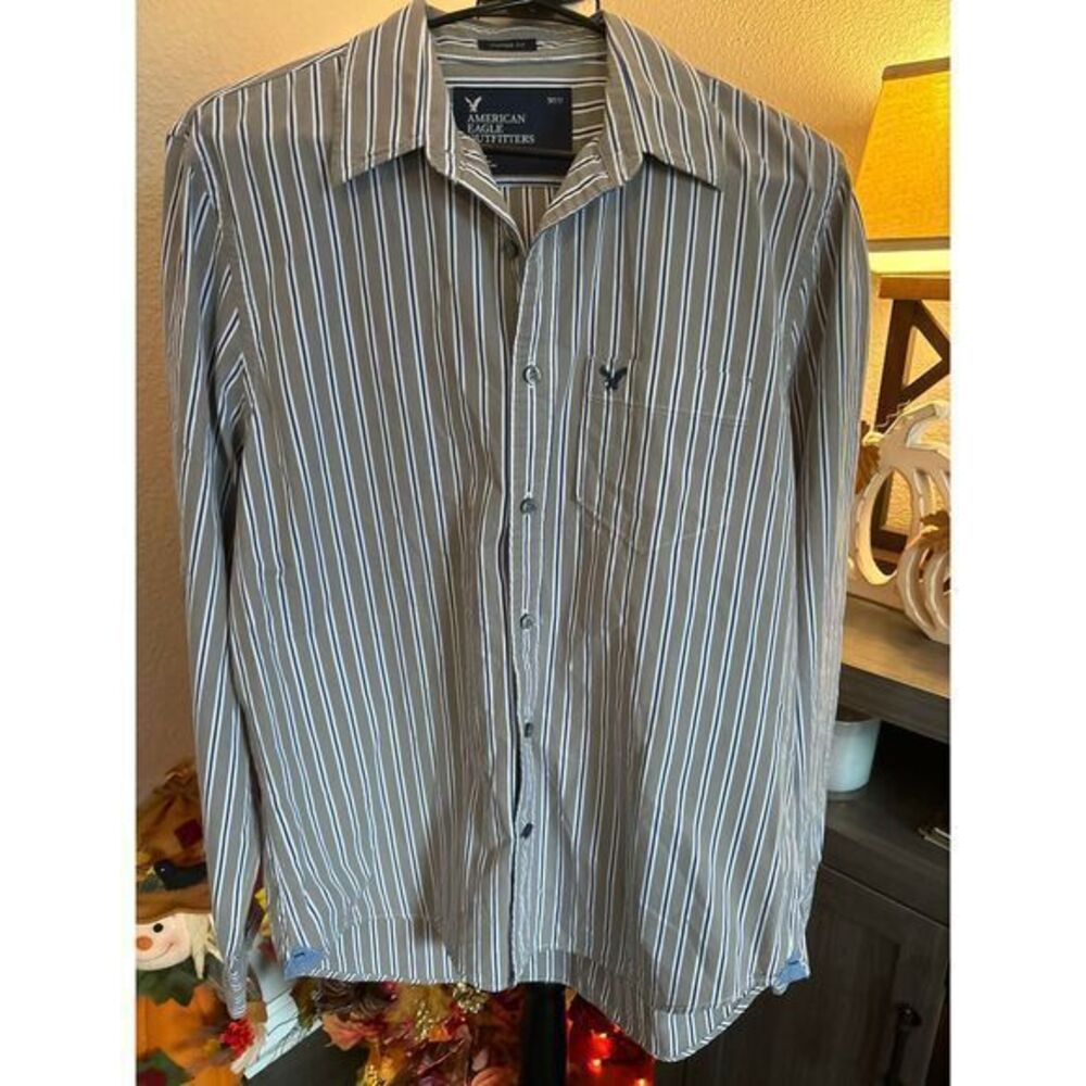 American Eagle Outfitters men's shirt‎ large button up gray striped